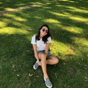 Meet your Posher, Roxanna